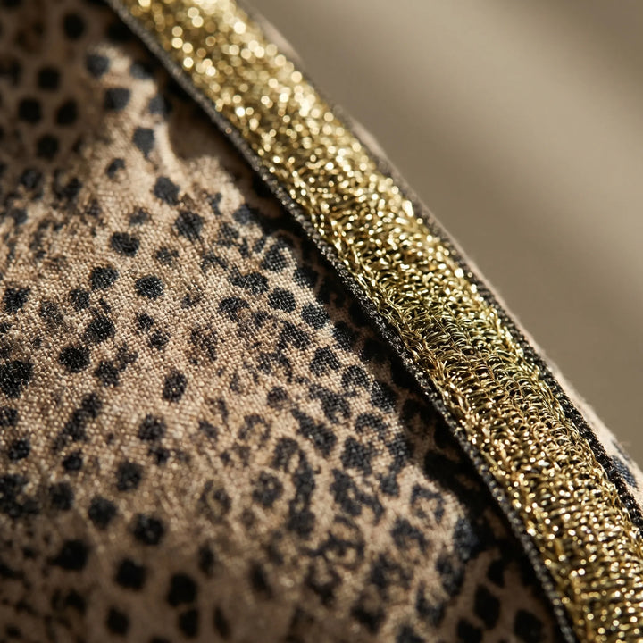 Blusa Animalier Con Dettaglio A Goccia